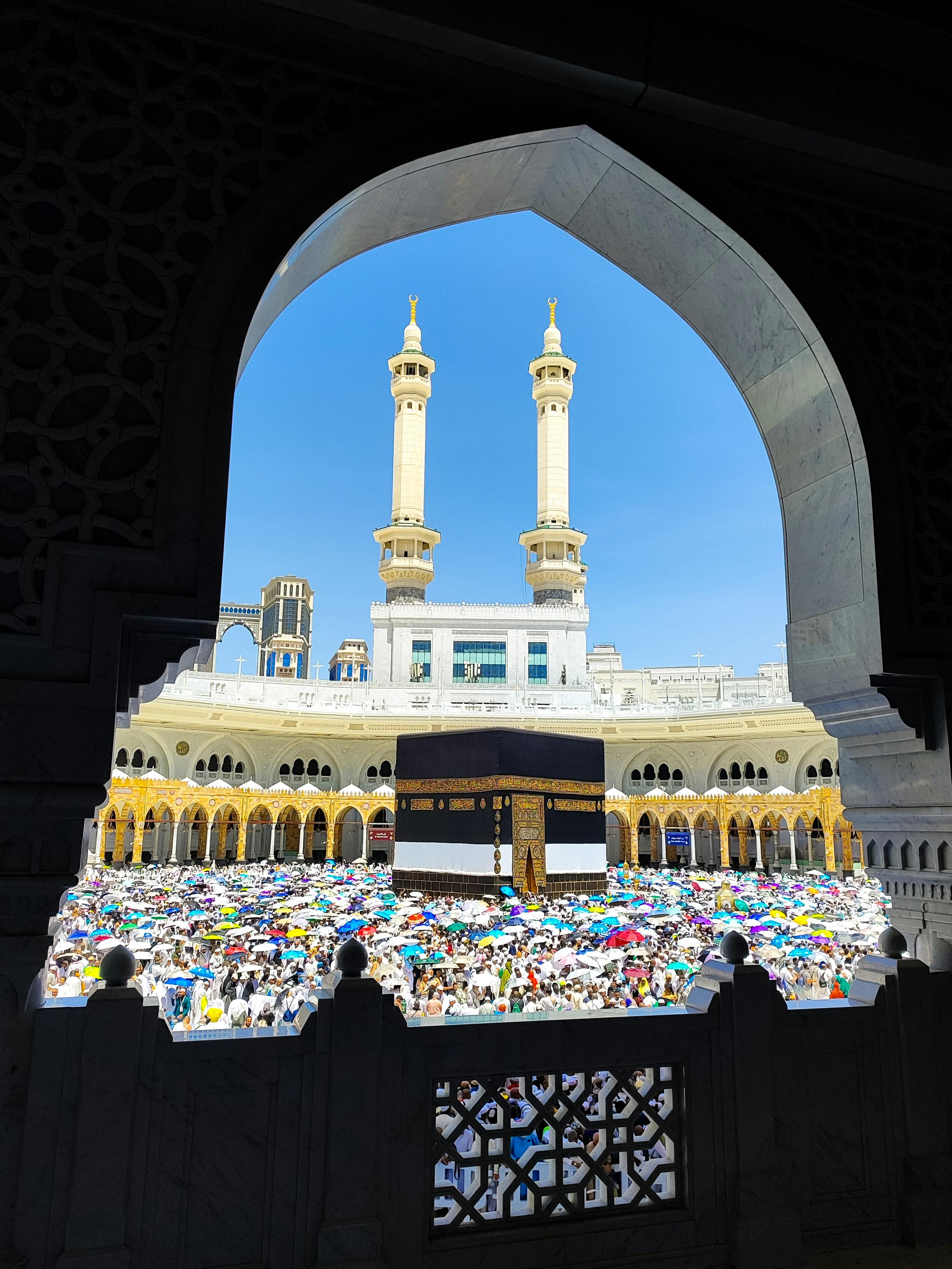 Mengetuk Pintu Surga Dalam Ibadah Haji dan Umrah